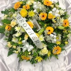 Lemon &amp; White Wreath Large